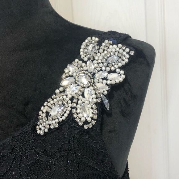 City Studio shimmering lace black dress with pearl and rhinestone strap, size 3 - Picture 3 of 11
